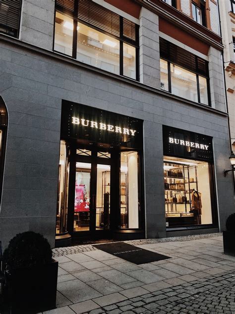 burberry oslo norway|Nedro Slottsgate Oslo .